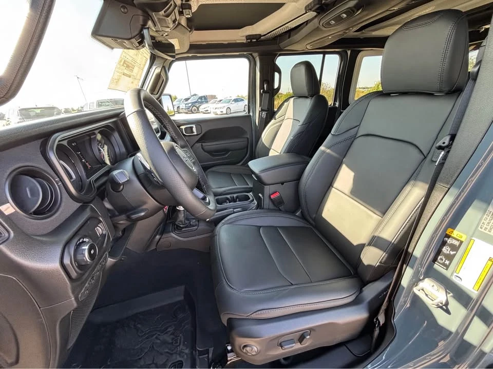 2026 Jeep JL Wrangler - Image 16 of 20