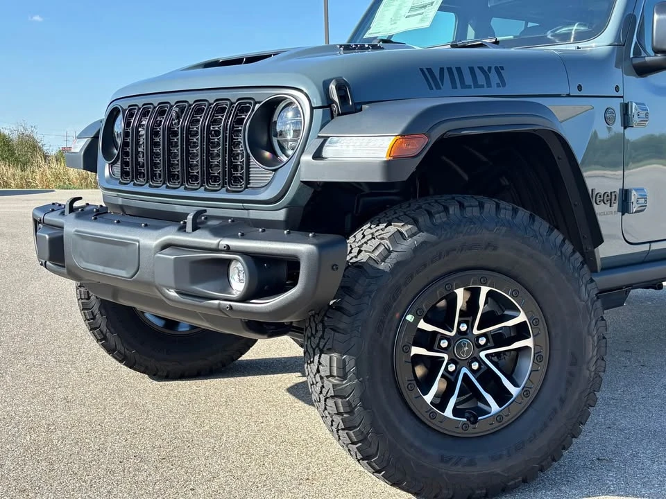 2026 Jeep JL Wrangler - Image 3 of 20