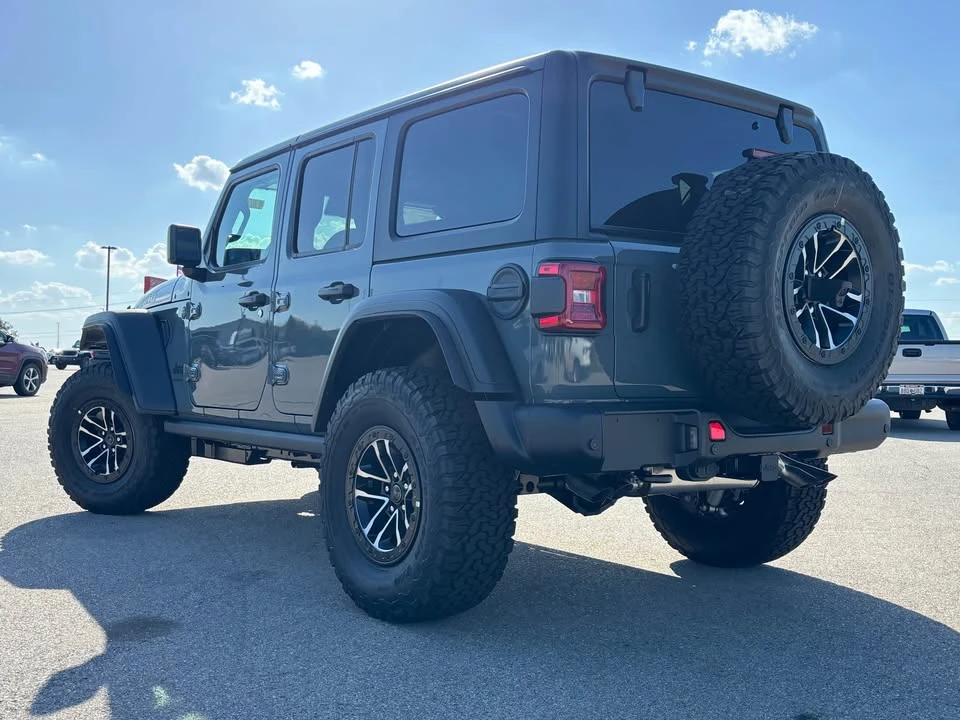 2026 Jeep JL Wrangler - Image 8 of 20