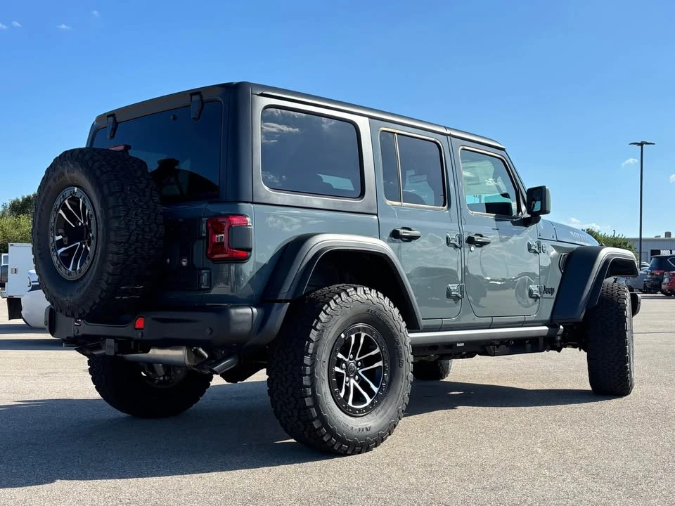 2026 Jeep JL Wrangler - Image 9 of 20