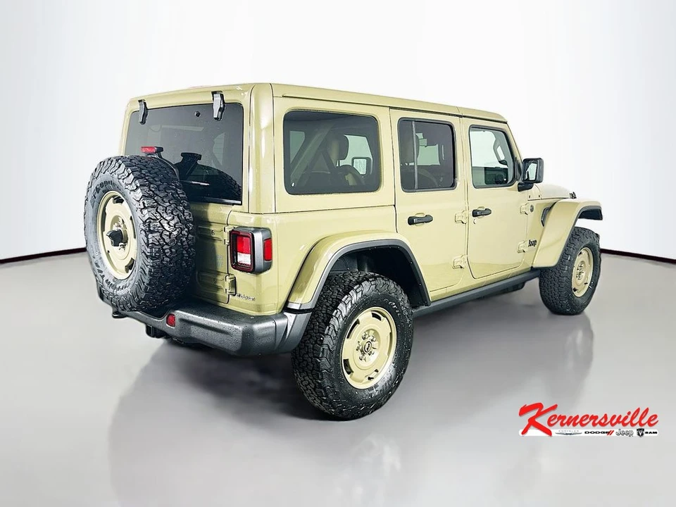 2026 Jeep JL Wrangler - Image 7 of 21