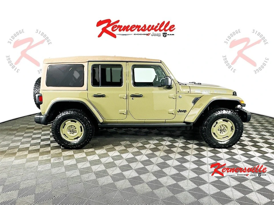 2026 Jeep JL Wrangler - Image 8 of 12