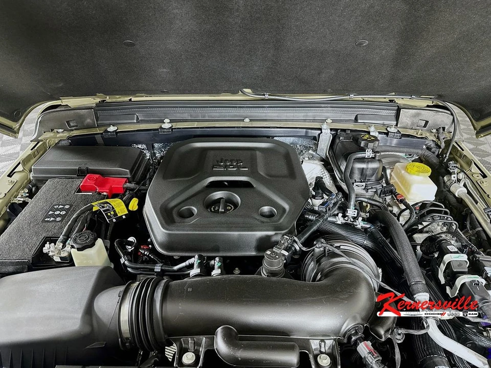 2026 Jeep JL Wrangler - Image 18 of 21