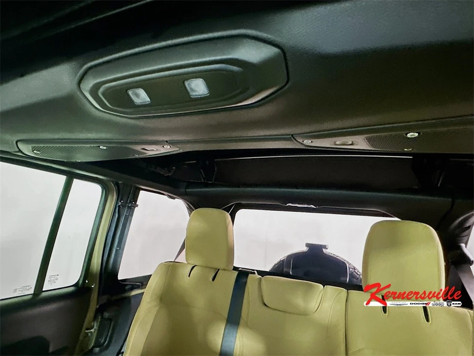 2026 Jeep JL Wrangler - Image 14 of 21