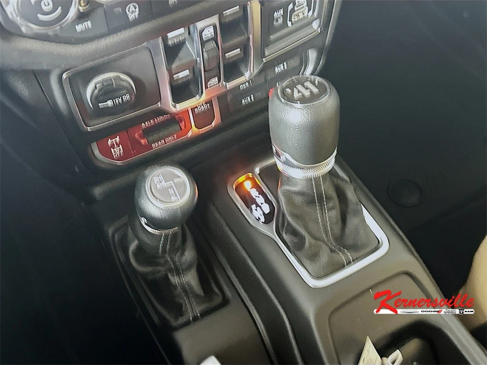 2026 Jeep JL Wrangler - Image 12 of 21