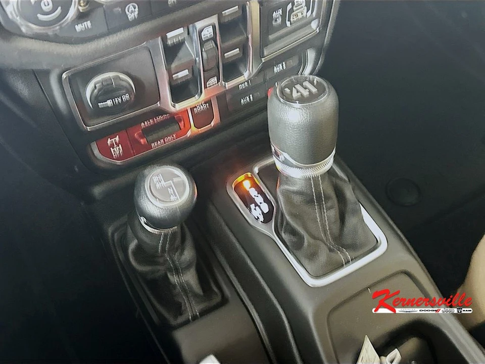 2026 Jeep JL Wrangler - Image 12 of 21