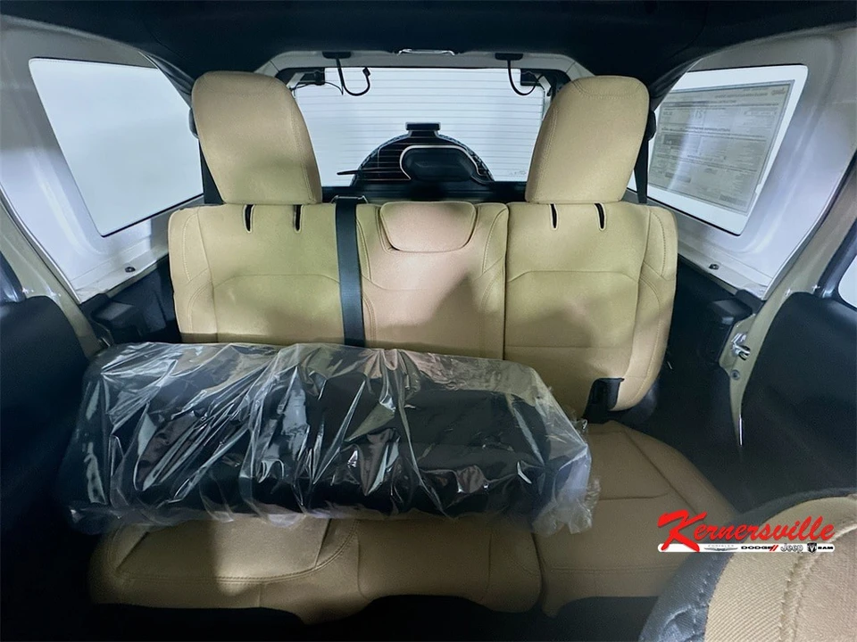 2026 Jeep JL Wrangler - Image 10 of 21