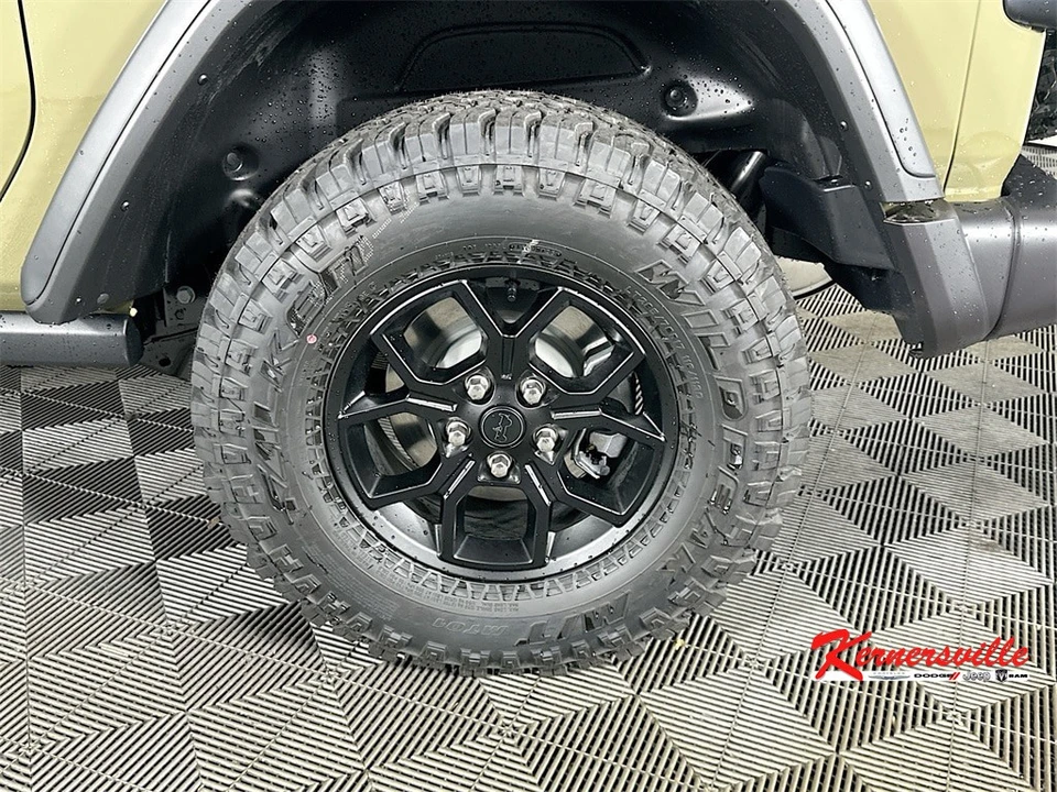 2026 Jeep JL Wrangler - Image 17 of 21