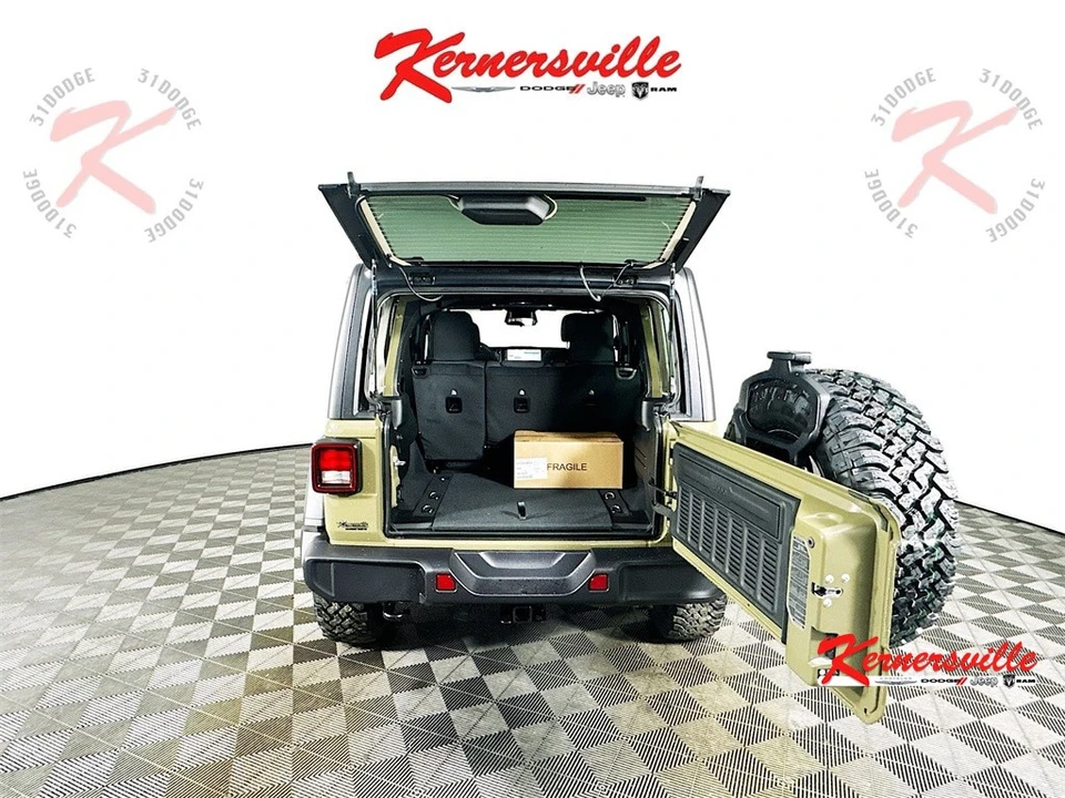 2026 Jeep JL Wrangler - Image 16 of 21