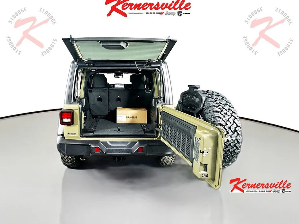 2026 Jeep JL Wrangler - Image 16 of 21