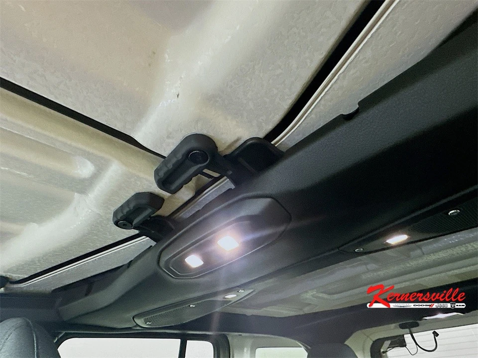 2026 Jeep JL Wrangler - Image 14 of 21