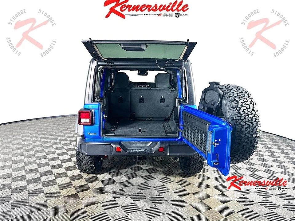 2026 Jeep JL Wrangler - Image 16 of 21
