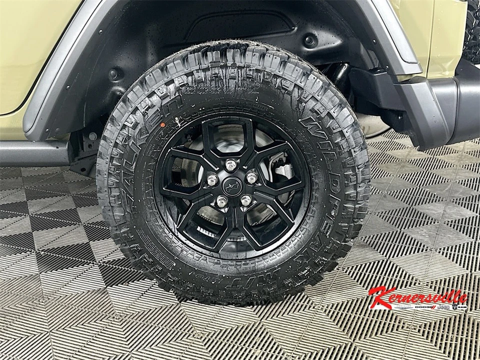 2026 Jeep JL Wrangler - Image 17 of 21
