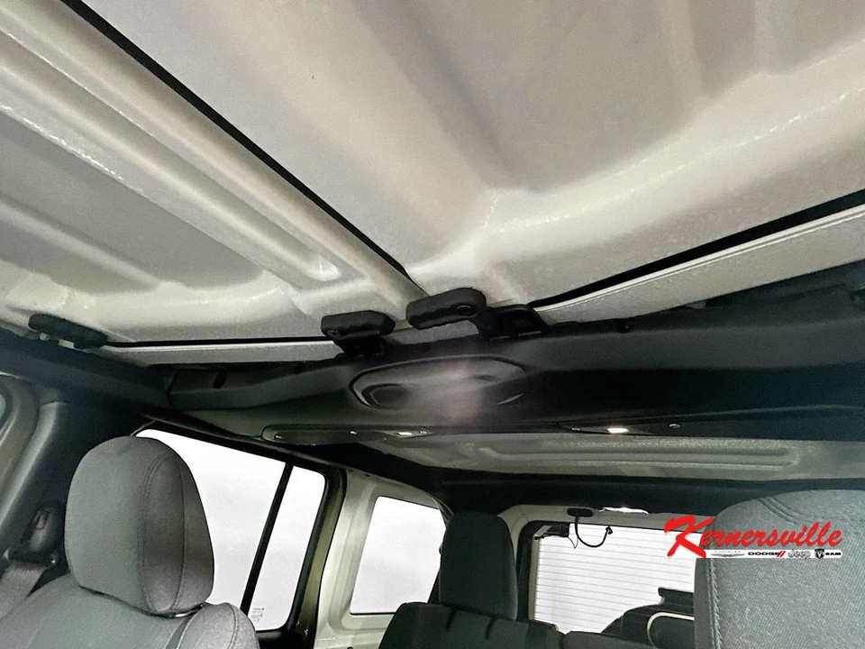 2026 Jeep JL Wrangler - Image 14 of 21