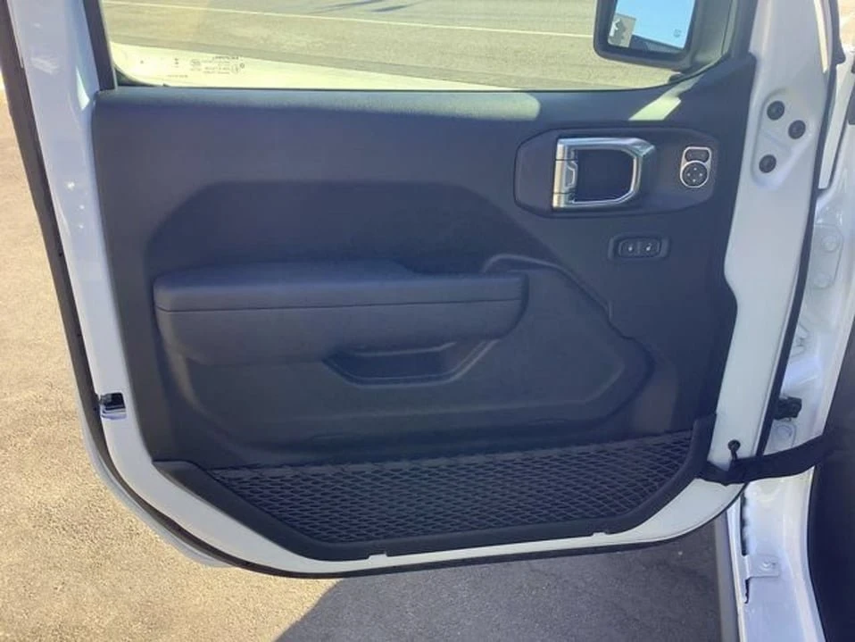 2026 Jeep JL Wrangler - Image 8 of 9