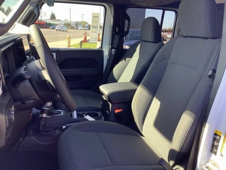 2026 Jeep JL Wrangler - Image 7 of 9