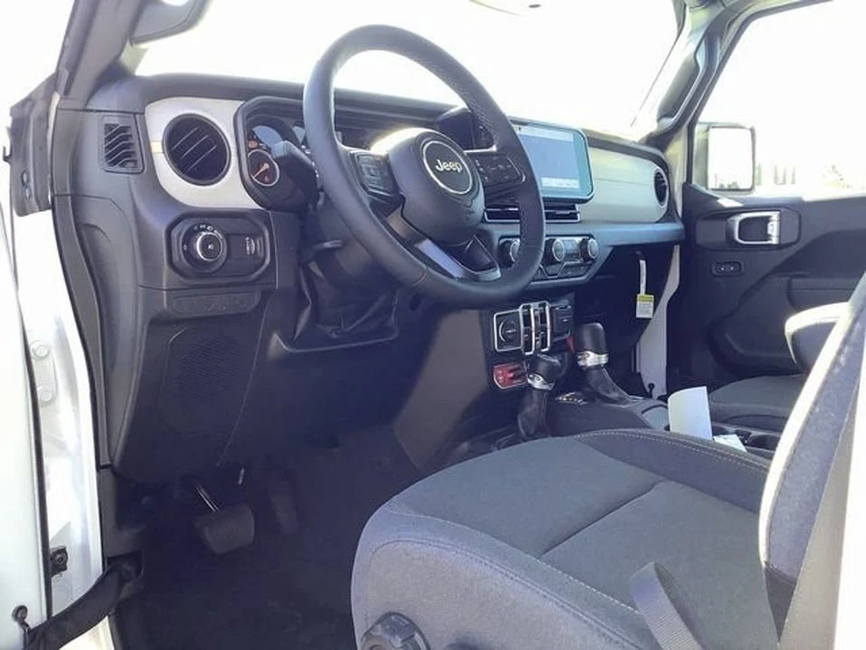 2026 Jeep JL Wrangler - Image 6 of 9
