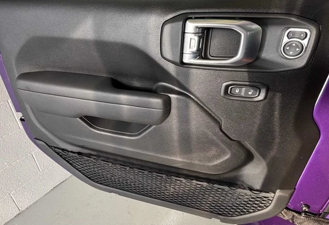 2026 Jeep JL Wrangler - Image 13 of 17