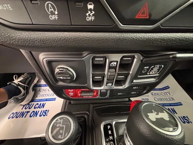 2026 Jeep JL Wrangler - Image 16 of 17