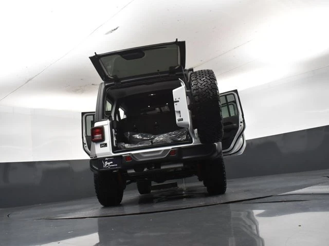 2026 Jeep JL Wrangler - Image 18 of 20