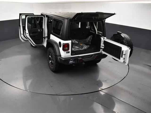 2026 Jeep JL Wrangler - Image 14 of 20