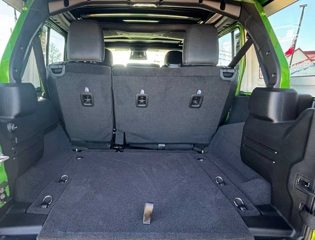 2026 Jeep JL Wrangler - Image 10 of 20