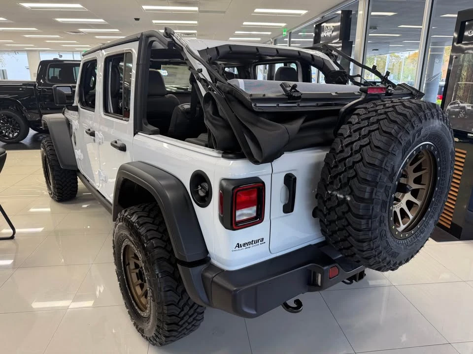 2026 Jeep JL Wrangler - Image 5 of 13