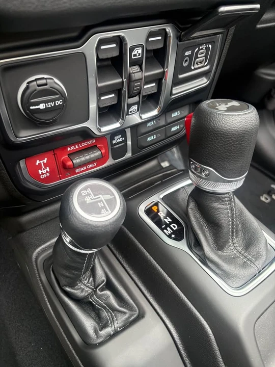 2026 Jeep JL Wrangler - Image 12 of 14
