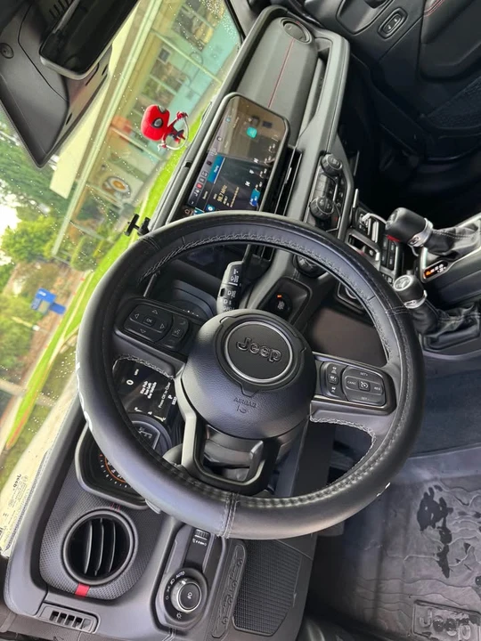 2026 Jeep JL Wrangler - Image 10 of 14