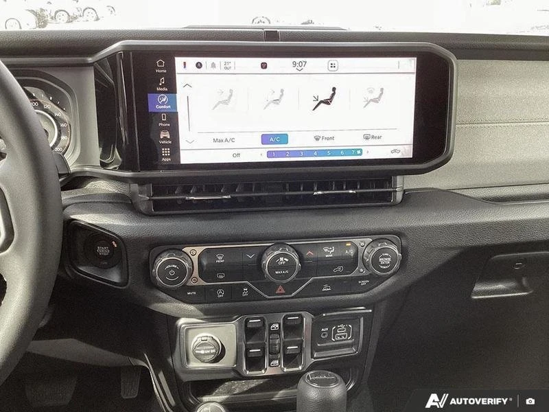 2026 Jeep JT Gladiator - Image 13 of 18