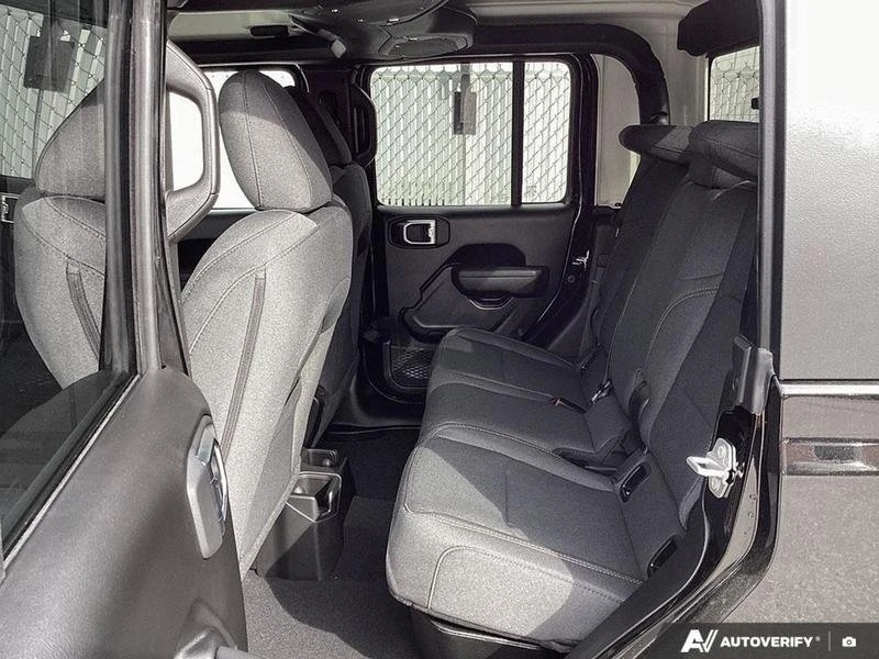 2026 Jeep JT Gladiator - Image 16 of 18