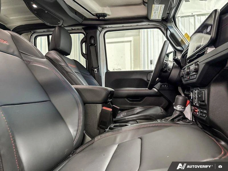 2026 Jeep JT Gladiator - Image 15 of 19