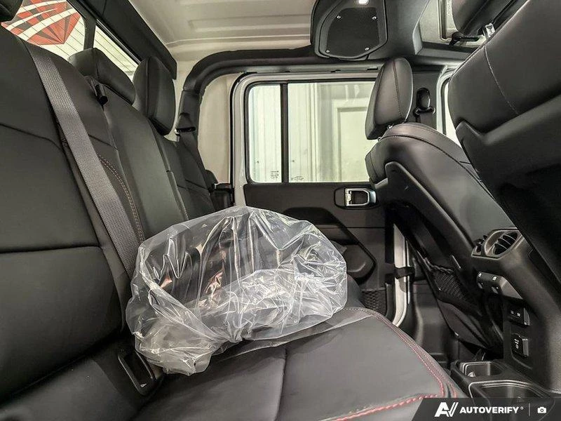 2026 Jeep JT Gladiator - Image 16 of 19