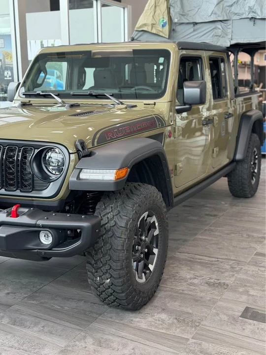 2026 Jeep JT Gladiator - Image 3 of 15
