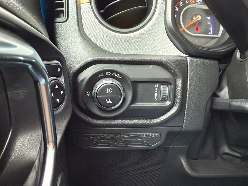 2026 Jeep JT Gladiator - Image 17 of 20