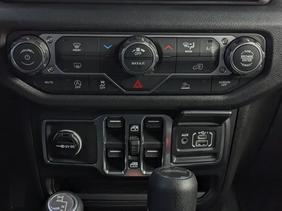 2026 Jeep JT Gladiator - Image 13 of 15