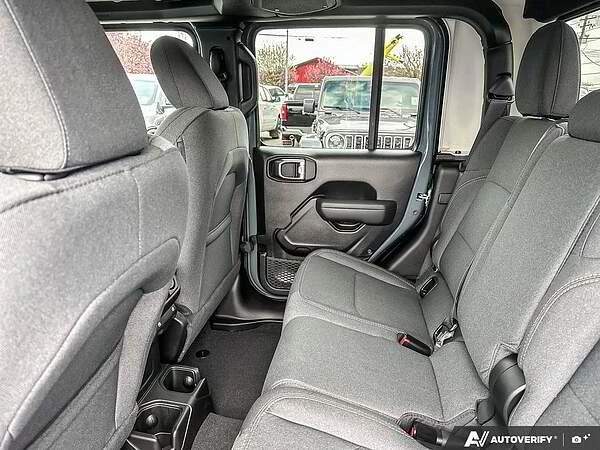 2026 Jeep JT Gladiator - Image 16 of 16