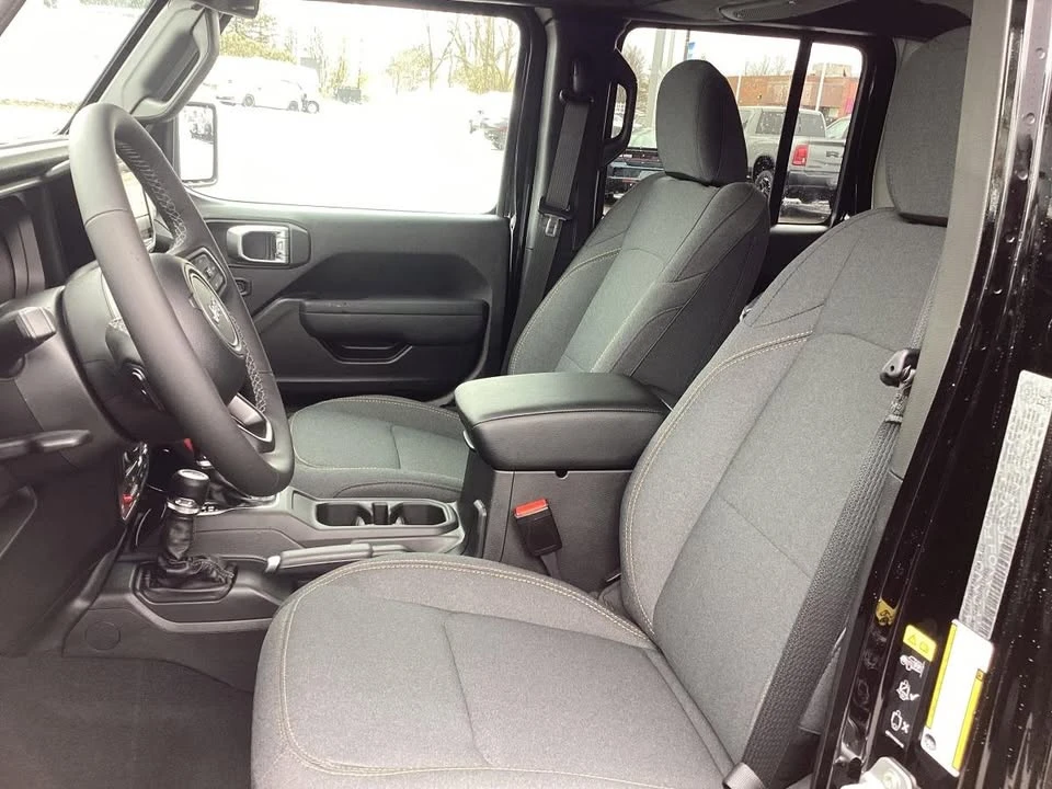 2026 Jeep JT Gladiator - Image 10 of 17