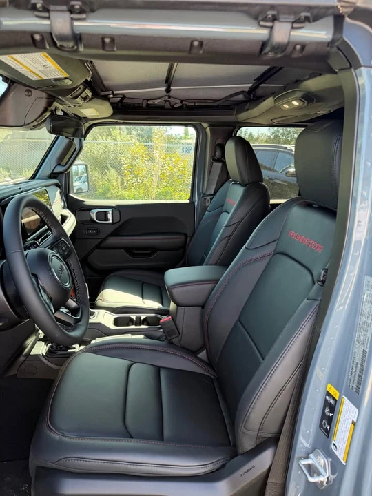 2026 Jeep JL Wrangler - Image 17 of 18