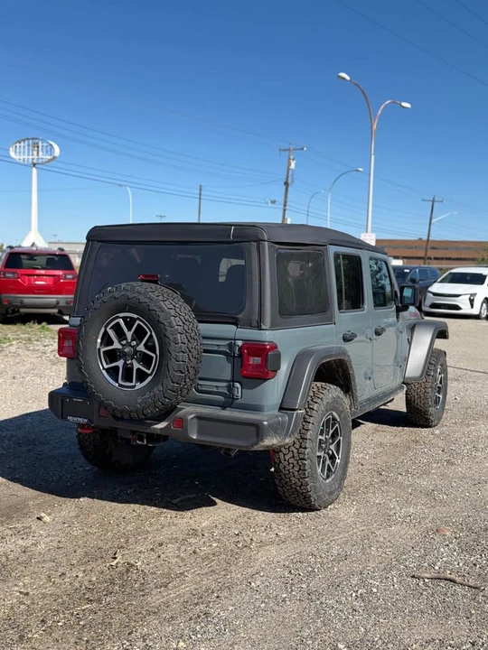 2026 Jeep JL Wrangler - Image 7 of 18