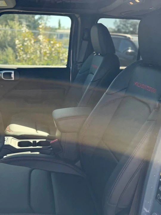 2026 Jeep JL Wrangler - Image 11 of 18