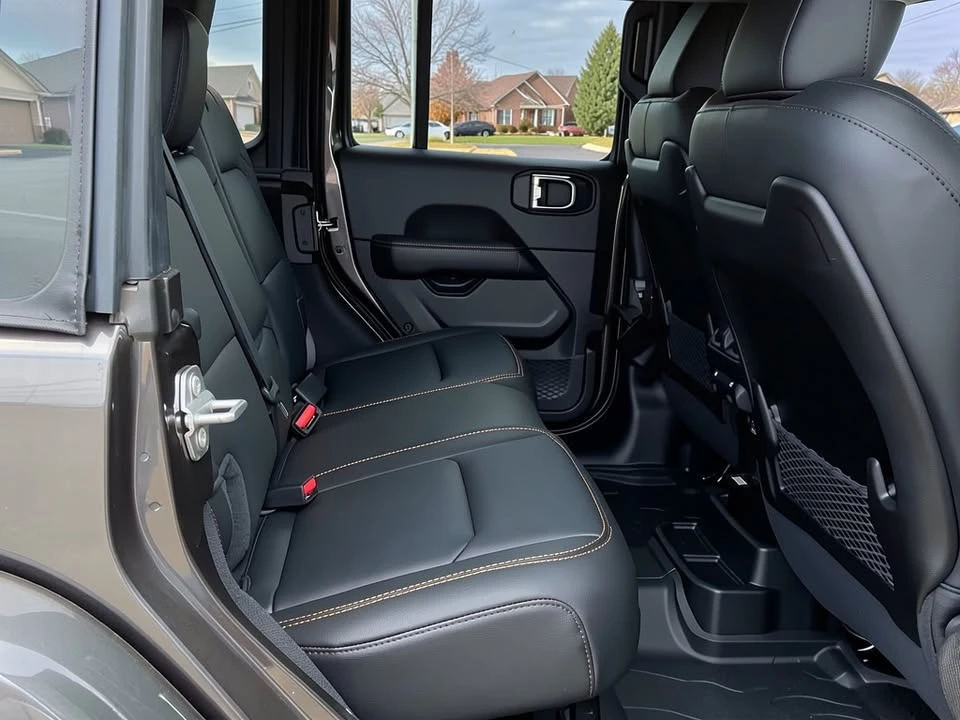 2026 Jeep JL Wrangler - Image 12 of 20