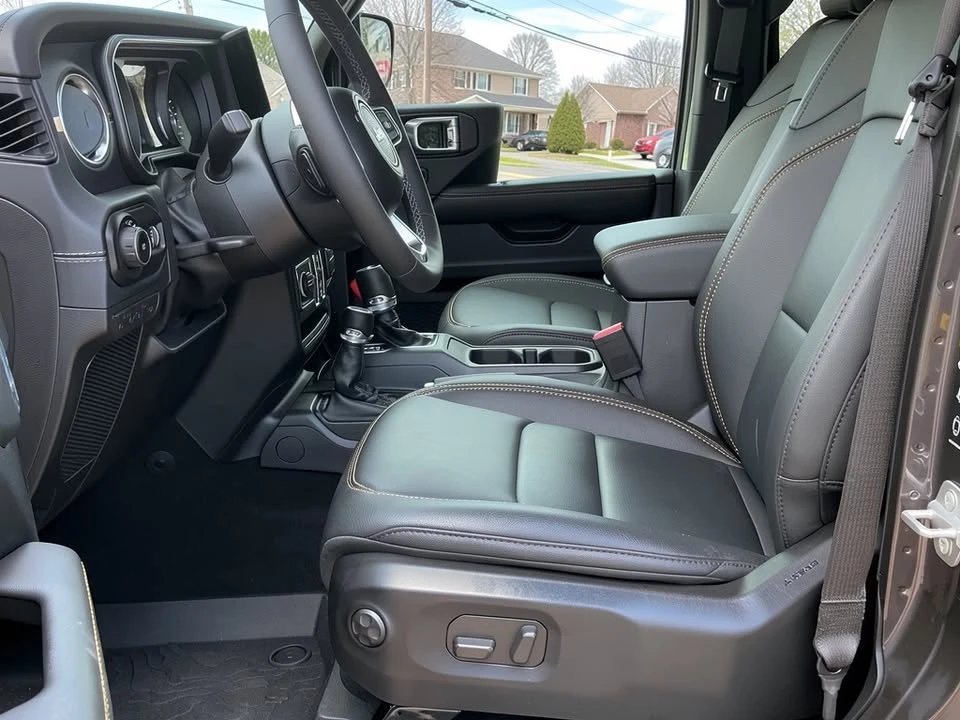 2026 Jeep JL Wrangler - Image 20 of 20