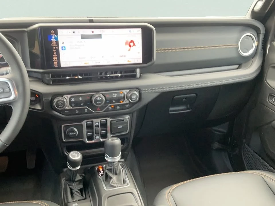 2026 Jeep JL Wrangler - Image 16 of 20