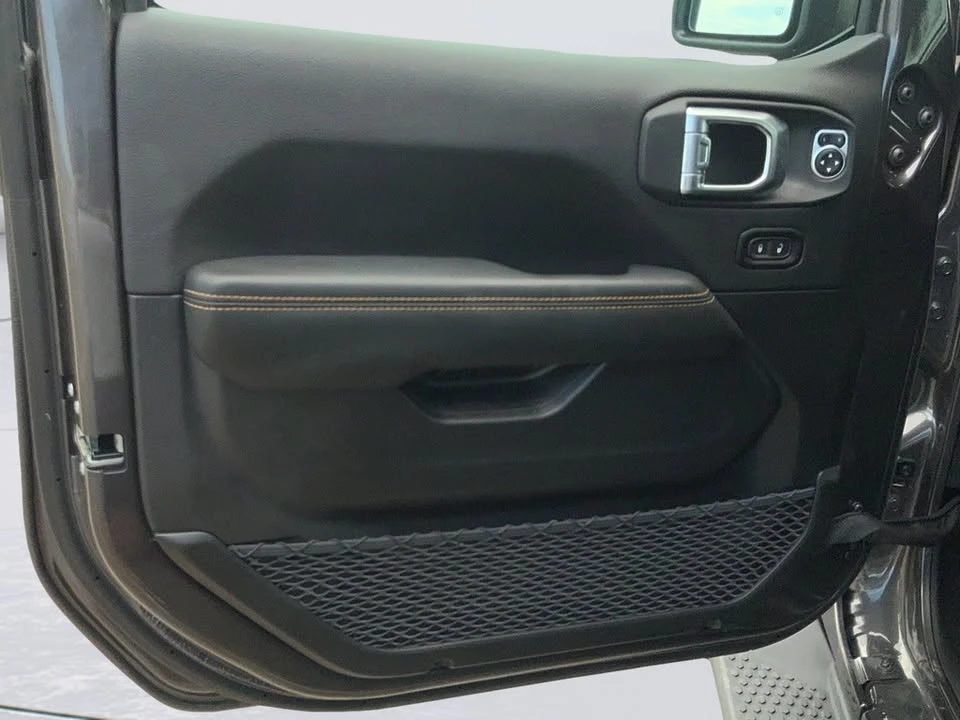 2026 Jeep JL Wrangler - Image 19 of 20