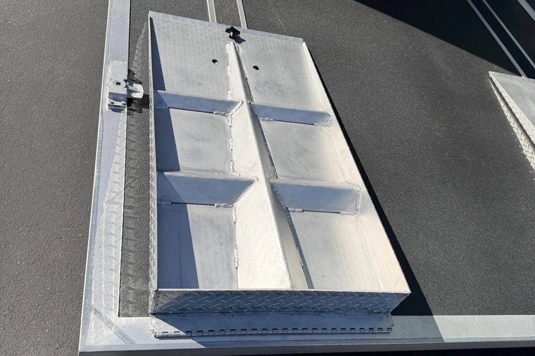 2026 Parts & Memorabilia Trailers - Image 5 of 6