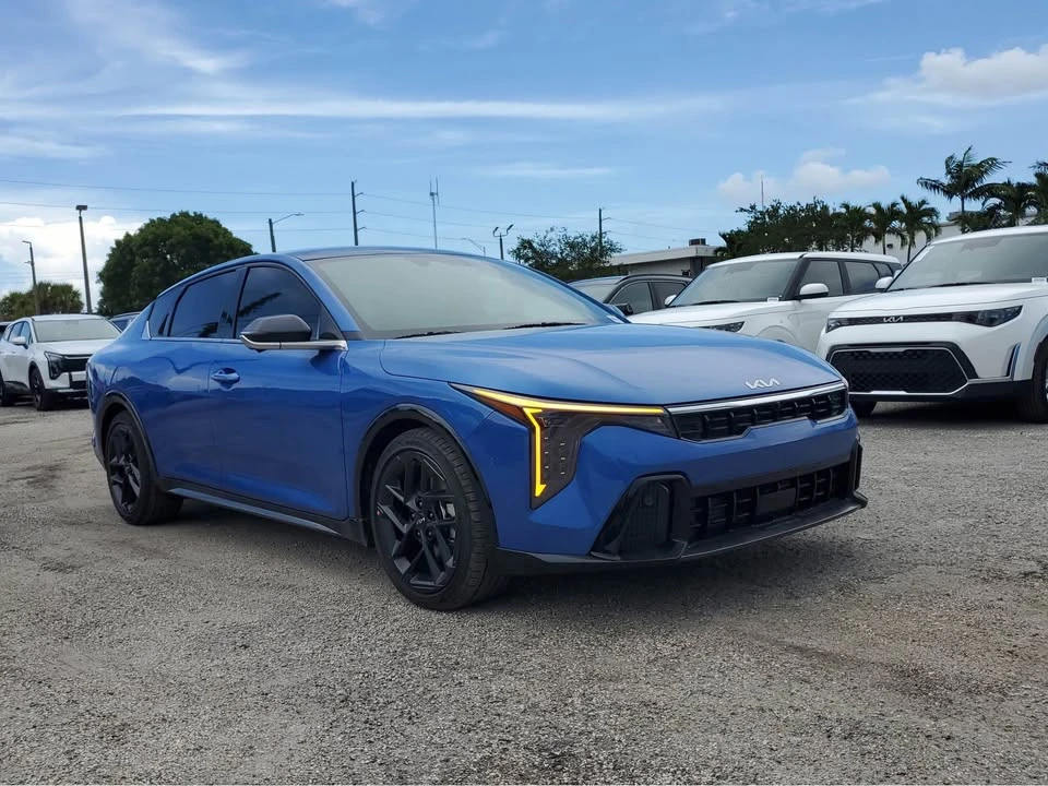 2026 Kia K4 - Image 3 of 19