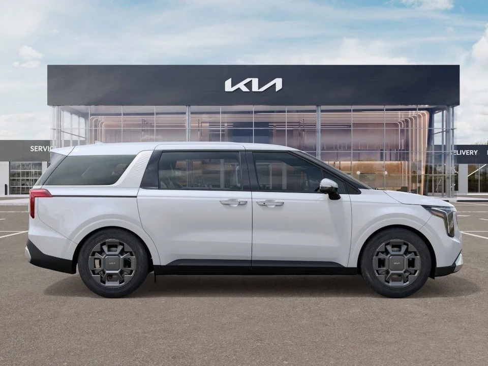 2026 Kia Carnival - Image 7 of 21