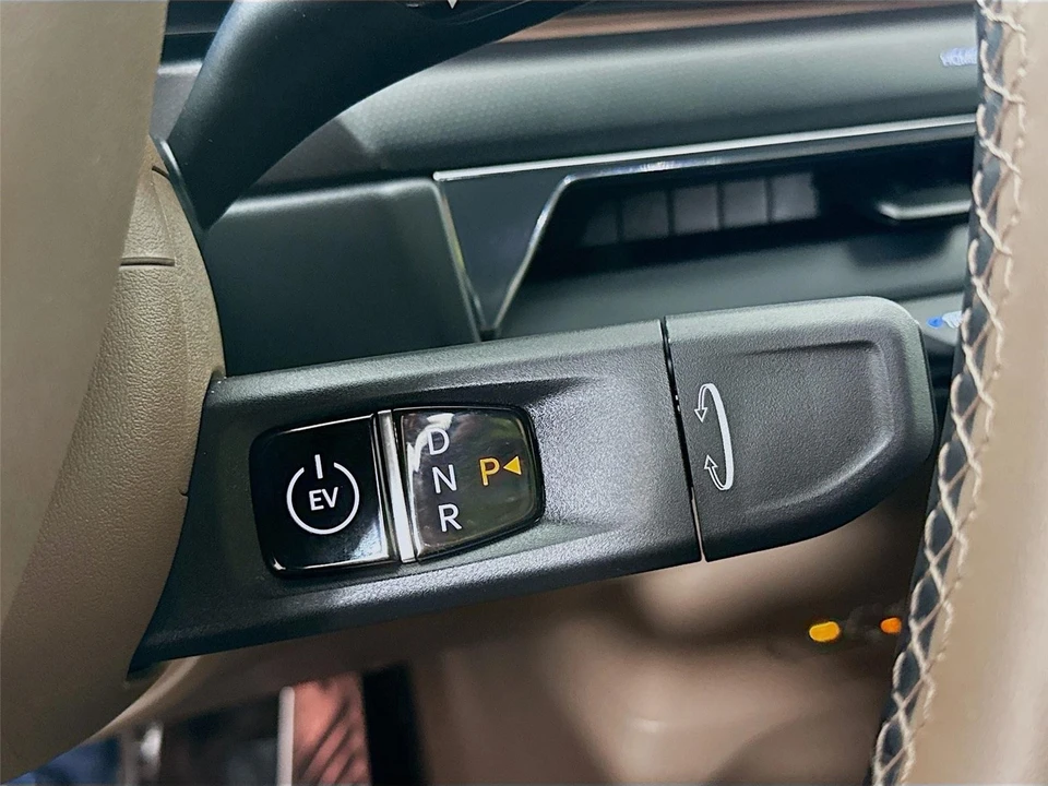 2026 Kia EV9 - Image 17 of 21