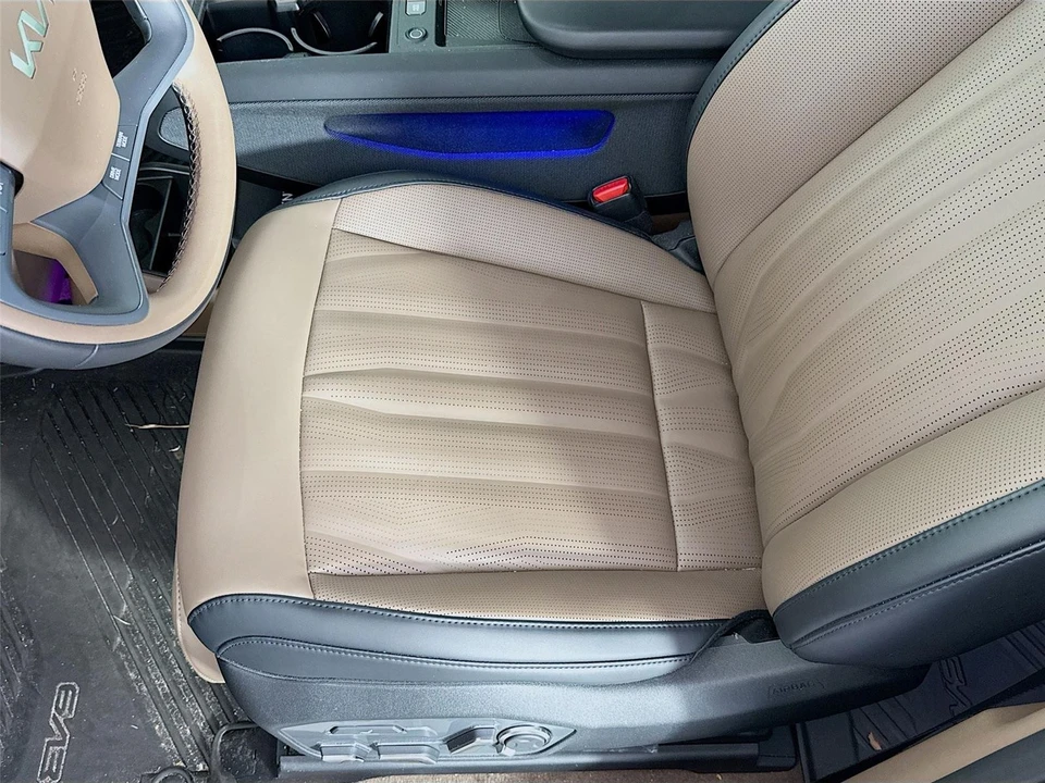 2026 Kia EV9 - Image 11 of 14